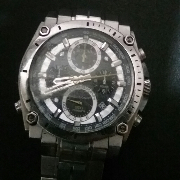 Bulova Precisionist - Picture 2 of 4